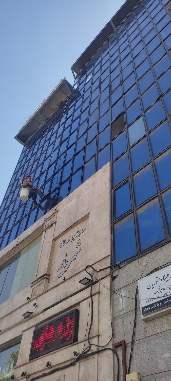 نماشویی شستشوی شیشه نما پیچ رولپلاک سنگ نمانماشور|خدمات نظافت|تهران, پونک|دیوار