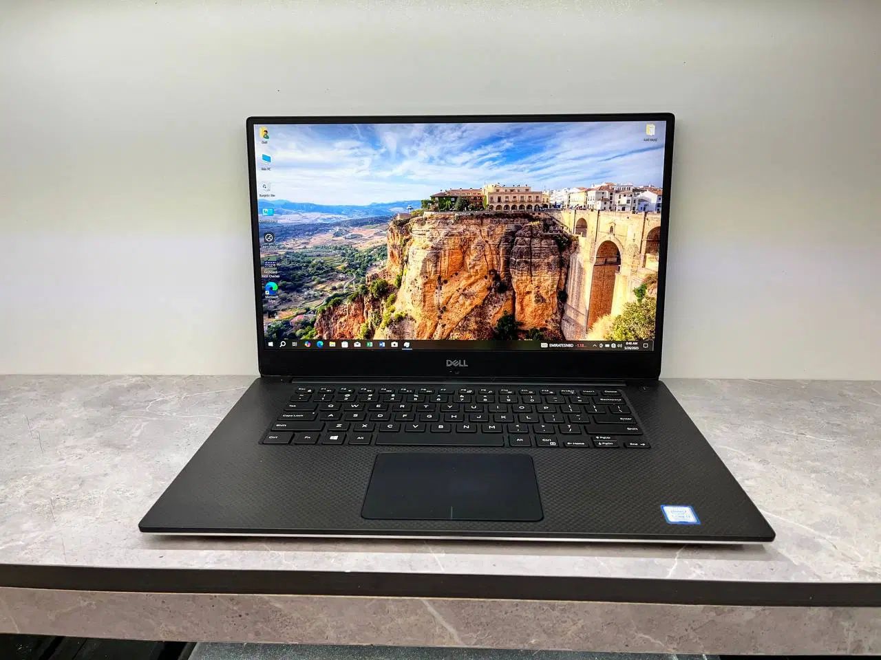 فروش فوق العاده لپتاپ مهندسی Dell i7(8H) گرافیک ۴|رایانه همراه|تهران, میدان ولیعصر|دیوار