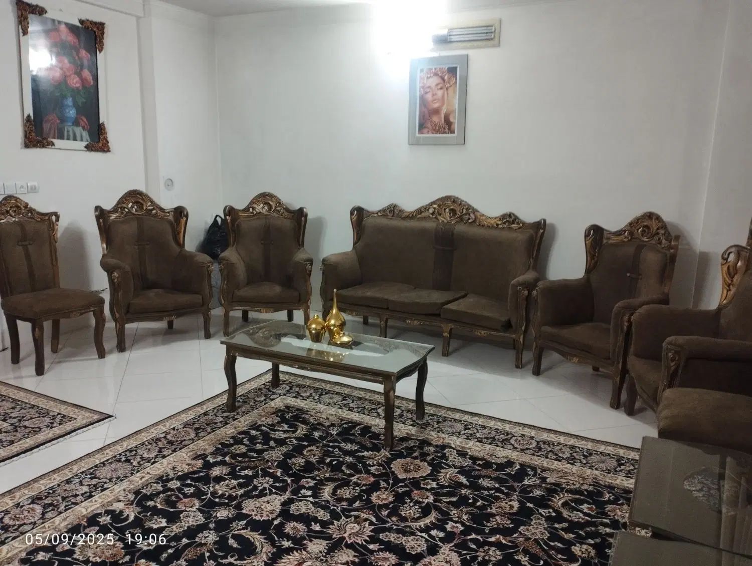 مبل نه نفره سالم تمیز چوب روس محکم با 3عدد میز|مبلمان خانگی و میز عسلی|مشهد, کشاورز|دیوار