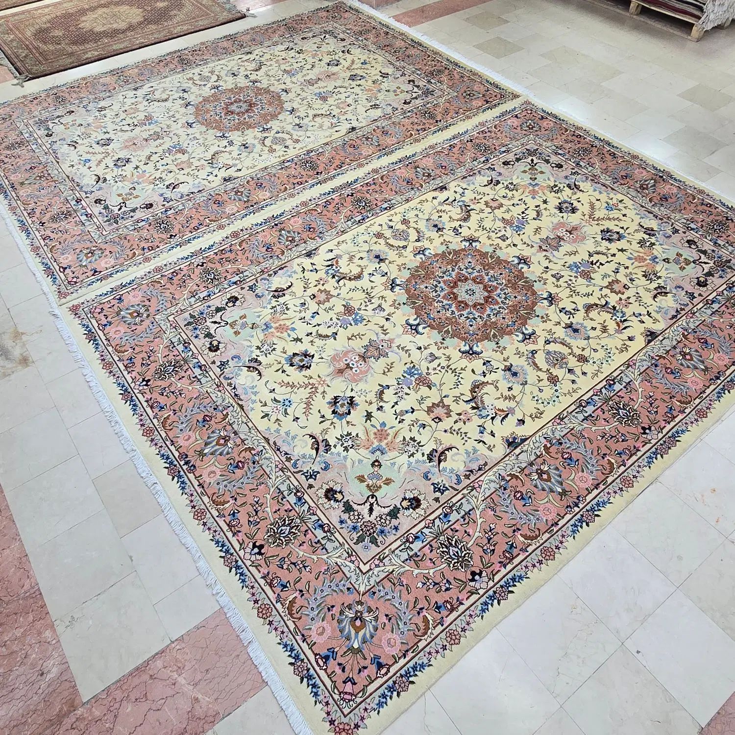 جفت ۹ متری خطیبی تبریز بافت استان خراسان دستباف|فرش|تهران, شیراز|دیوار