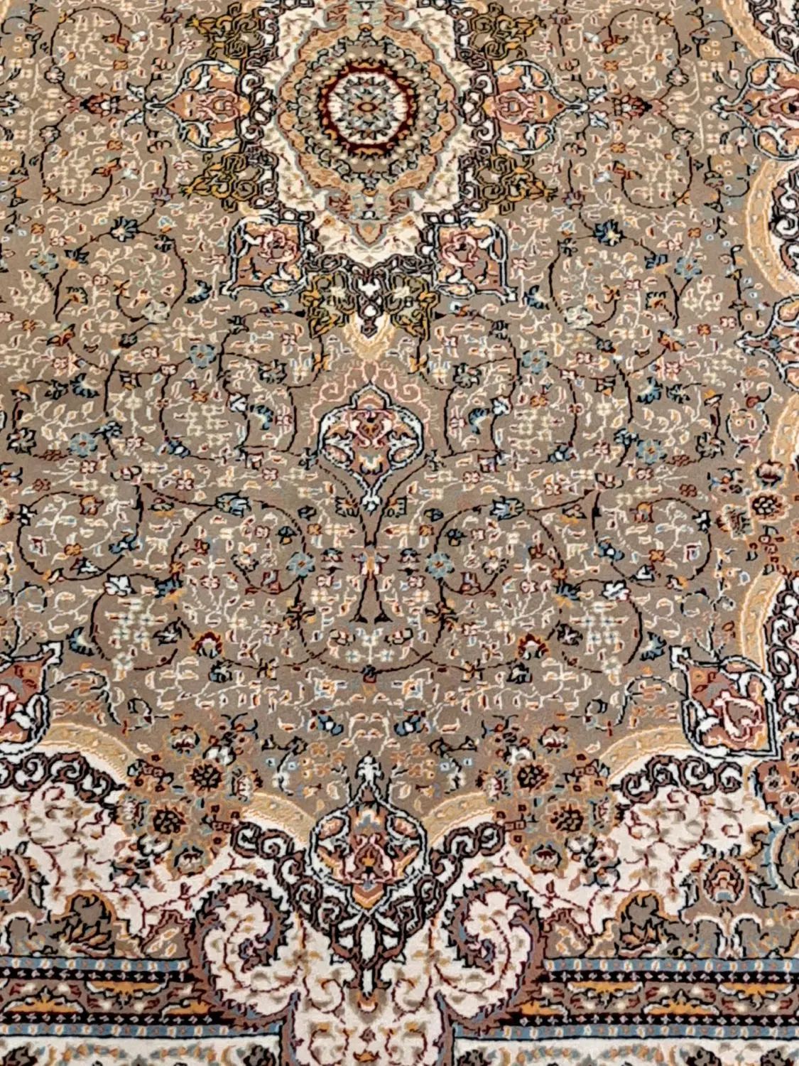 یک تخته فرش یک در۱/۵ویک تخته فرش ۱ در۴متری|فرش|صومعه‌سرا, |دیوار