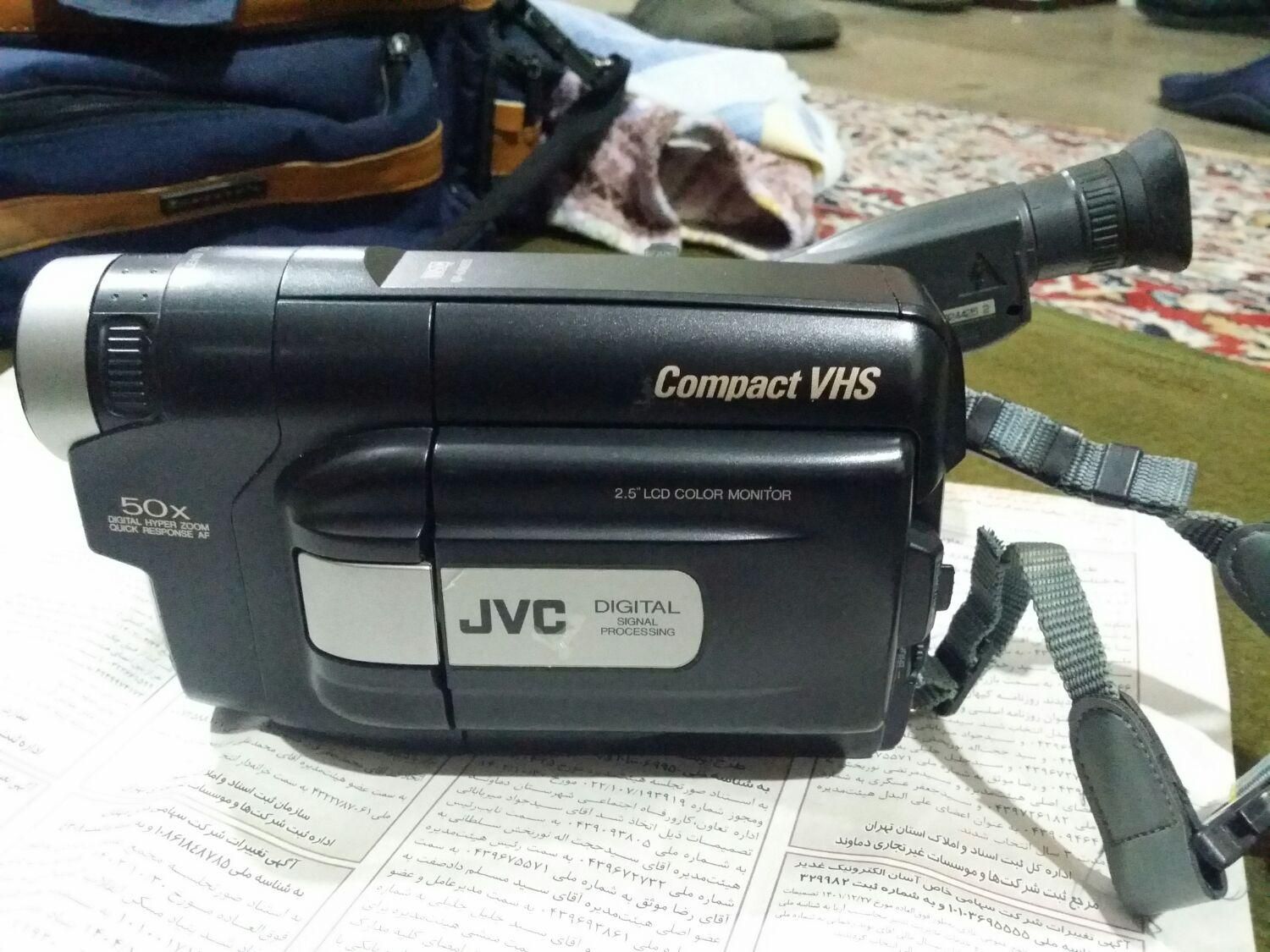 دوربین هندی کم ژاپنی  JVC نوار VHS کوچک  خور سالم|دوربین عکاسی و فیلم‌برداری|کرج, چهارصد دستگاه|دیوار