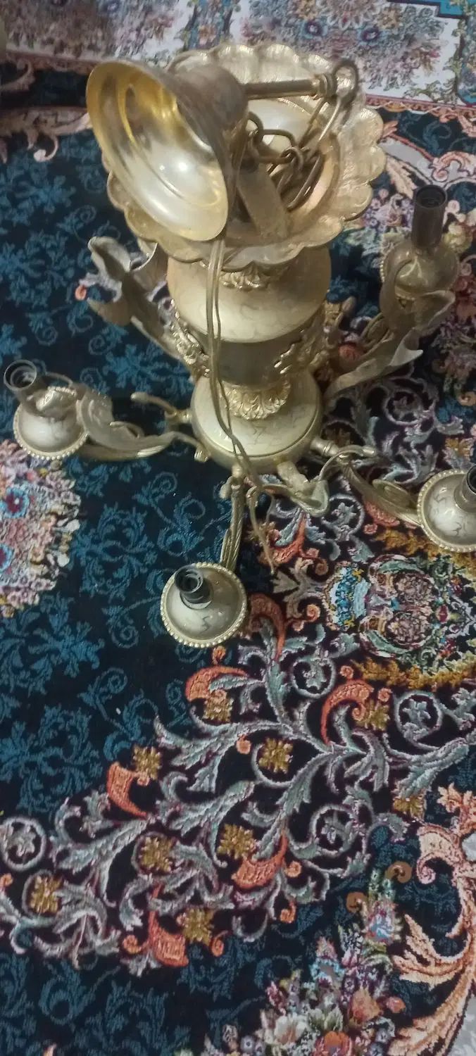 لوستربرنزقدیمی فقط جلا دهنده میخادوگرنه عالیه|لوستر و چراغ آویز|ارومیه, |دیوار