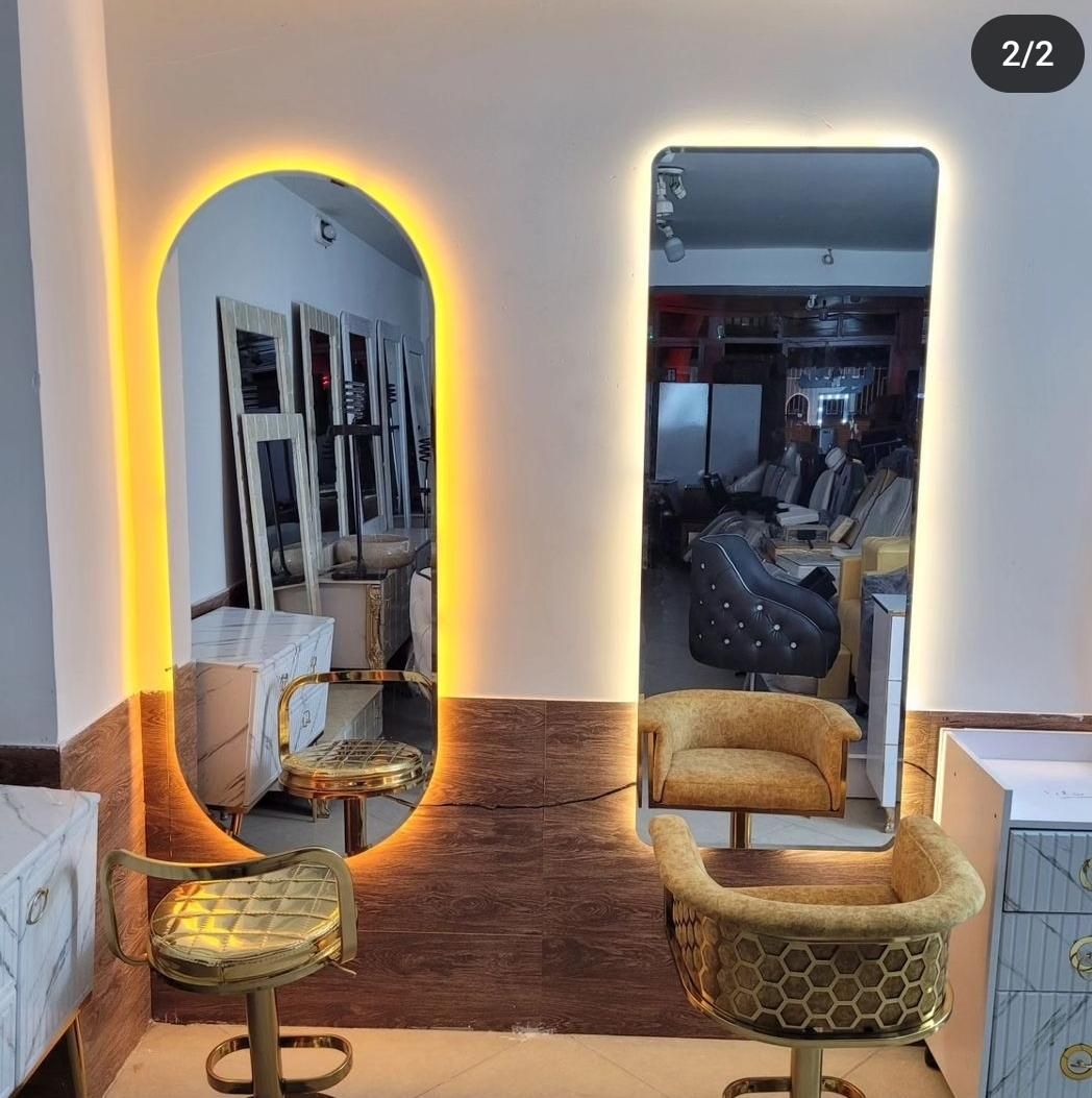 دکوراسیون کامل آرایشگاه با صندلی و میز|آرایشگاه و سالن‌های زیبایی|ملکان, |دیوار