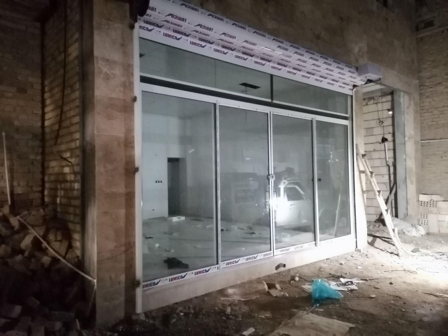 شیشه سکوریت نو وکارکرده|خدمات پیشه و مهارت|بجنورد, |دیوار