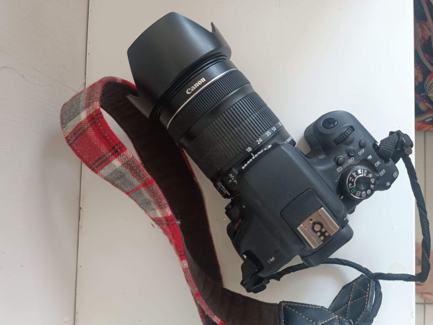 دوربین canon 750d با لنز ۱۸-۱۳۵|دوربین عکاسی و فیلم‌برداری|مشهد, ولیعصر (شهرک غرب)|دیوار