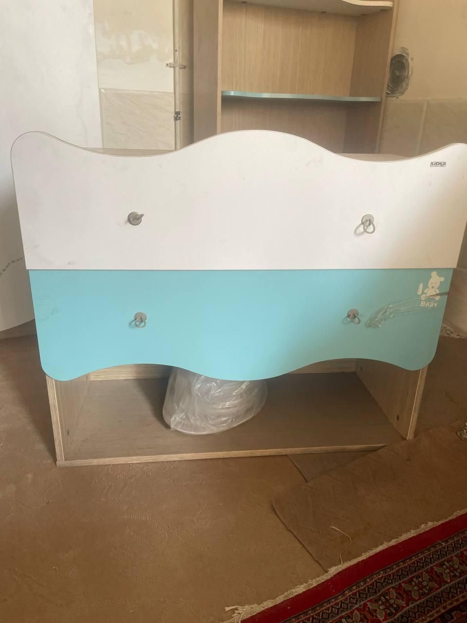 فروش فوری سرویس خواب شرکتی|تخت و سرویس خواب|شیراز, کوزه گری|دیوار