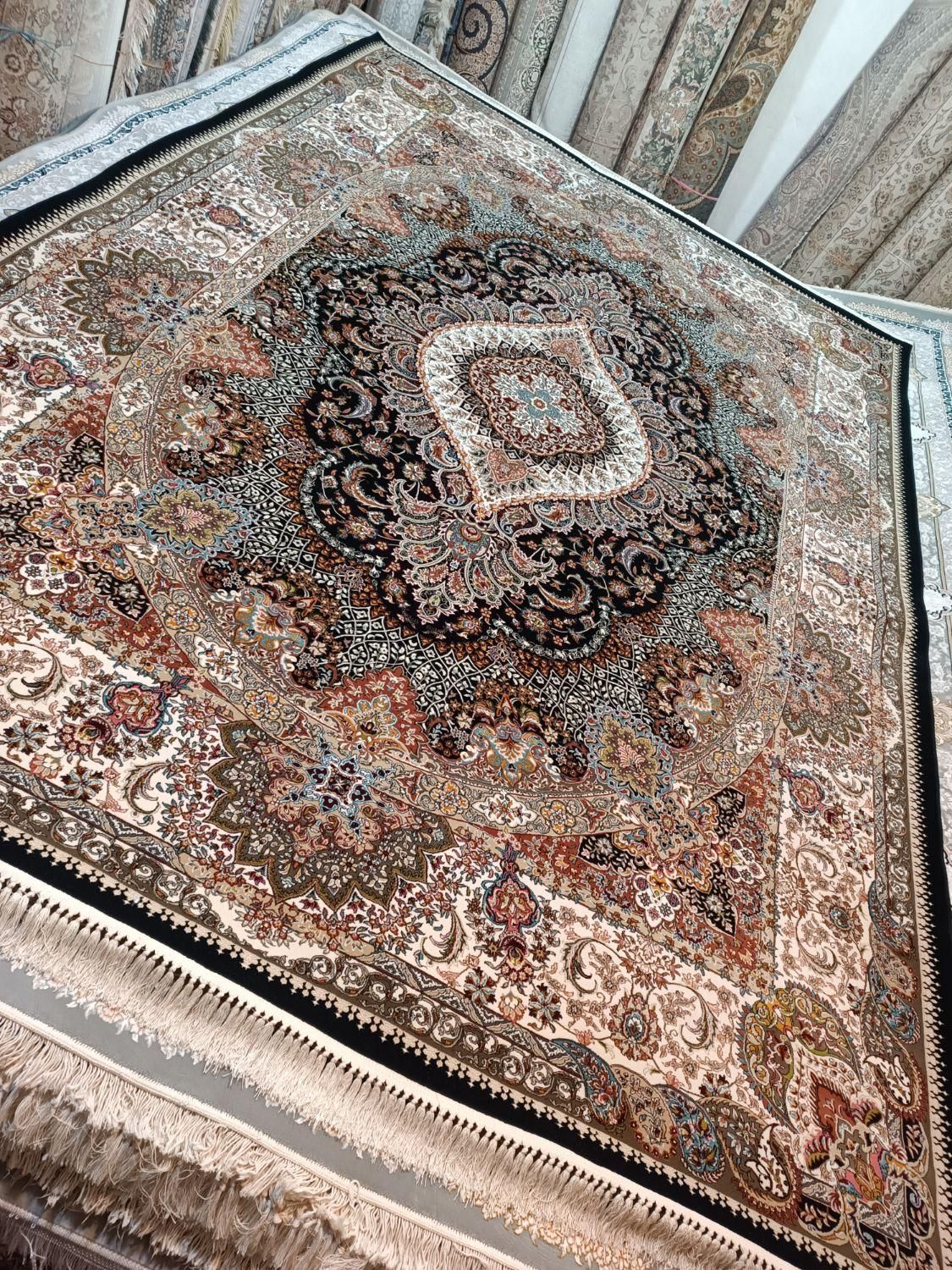 یک تخته ۹‌ متری تک ۷۰۰‌ شانه تراکم ۳۰۰۰|فرش|مشهد, شهید مطهری|دیوار