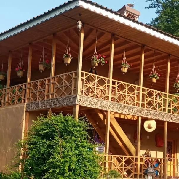 ویلا باغ رویایی و تمیز در باغ بزرگ کوهپایه ای|اجارهٔ کوتاهمدت ویلا و باغ|رشت, گلسار|دیوار