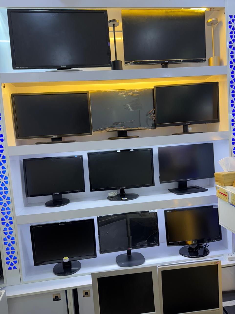 انواع مانیتور از اقتصادی تا گیمینگ حرفه‌ای (تکتو)|قطعات و لوازم جانبی رایانه|امیدیه, |دیوار