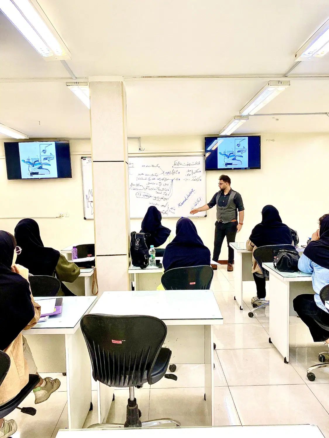 معتبر ترین دوره دستیاردندانپزشک (استخدام)|استخدام درمانی، زیبایی، بهداشتی|اصفهان, دانشگاه اصفهان|دیوار