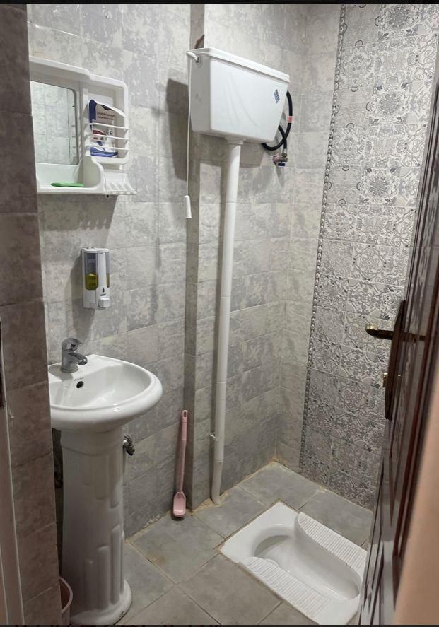 منزل مبله اجاره آپارتمان سوییت مسافر زند شاهچراغ|اجارهٔ کوتاه‌مدت آپارتمان و سوئیت|شیراز, شاهچراغ|دیوار