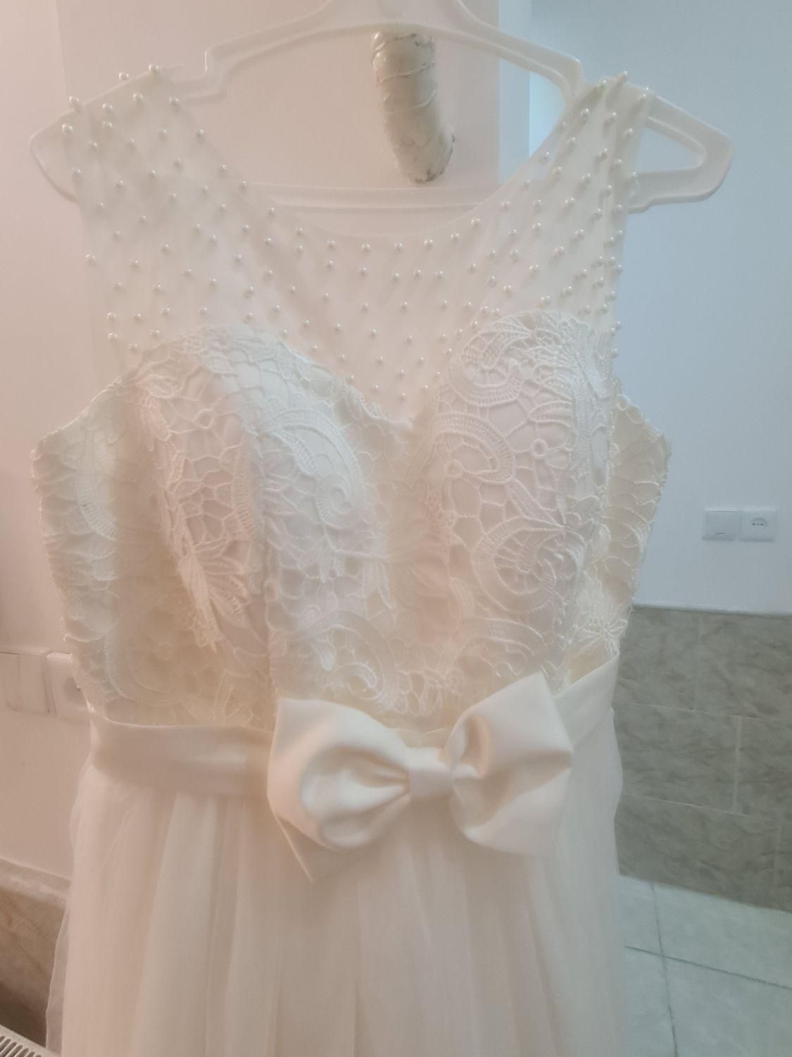 لباس نامزدی و عقد|لباس|کاشان, صنعت|دیوار