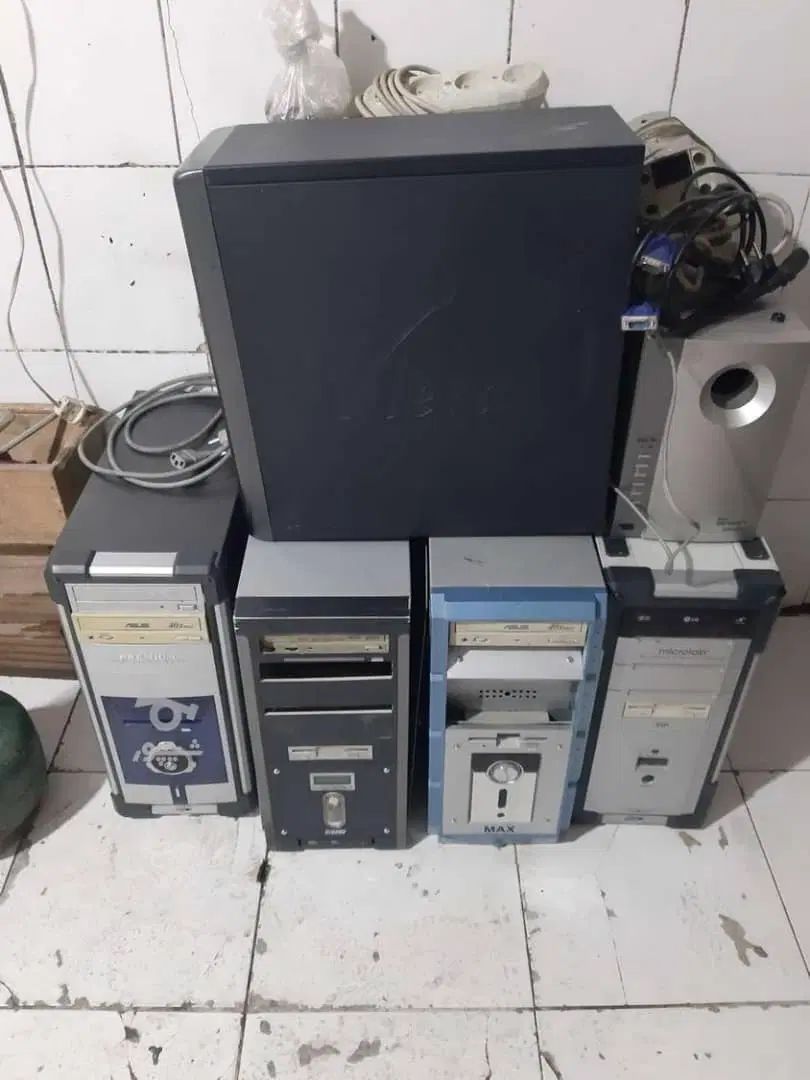 کیس مانیتور چاپگرتلوزیون سوخته ضایعات((خریدوفروش))|قطعات و لوازم جانبی رایانه|کرج, گوهردشت|دیوار