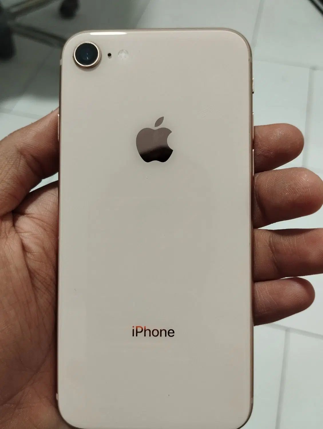 اپل iPhone 8 با حافظهٔ ۶۴ گیگابایت|موبایل|تهران, اوقاف|دیوار