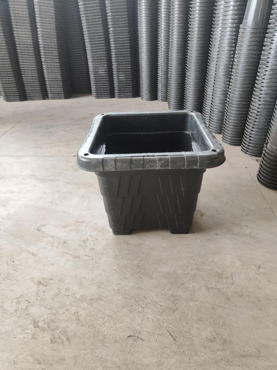 تولیدگلدان پلاستیکی گلخانه‌ای بازیافتی|گل و گیاه طبیعی|تهران, شهرک رضویه|دیوار