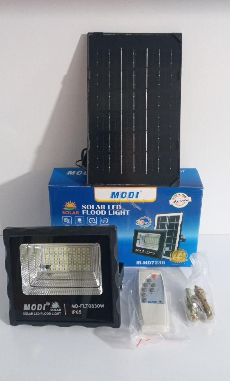 انواع پروژکتور و چراغ خورشیدی|لامپ و چراغ|کاشان, طالقانی|دیوار