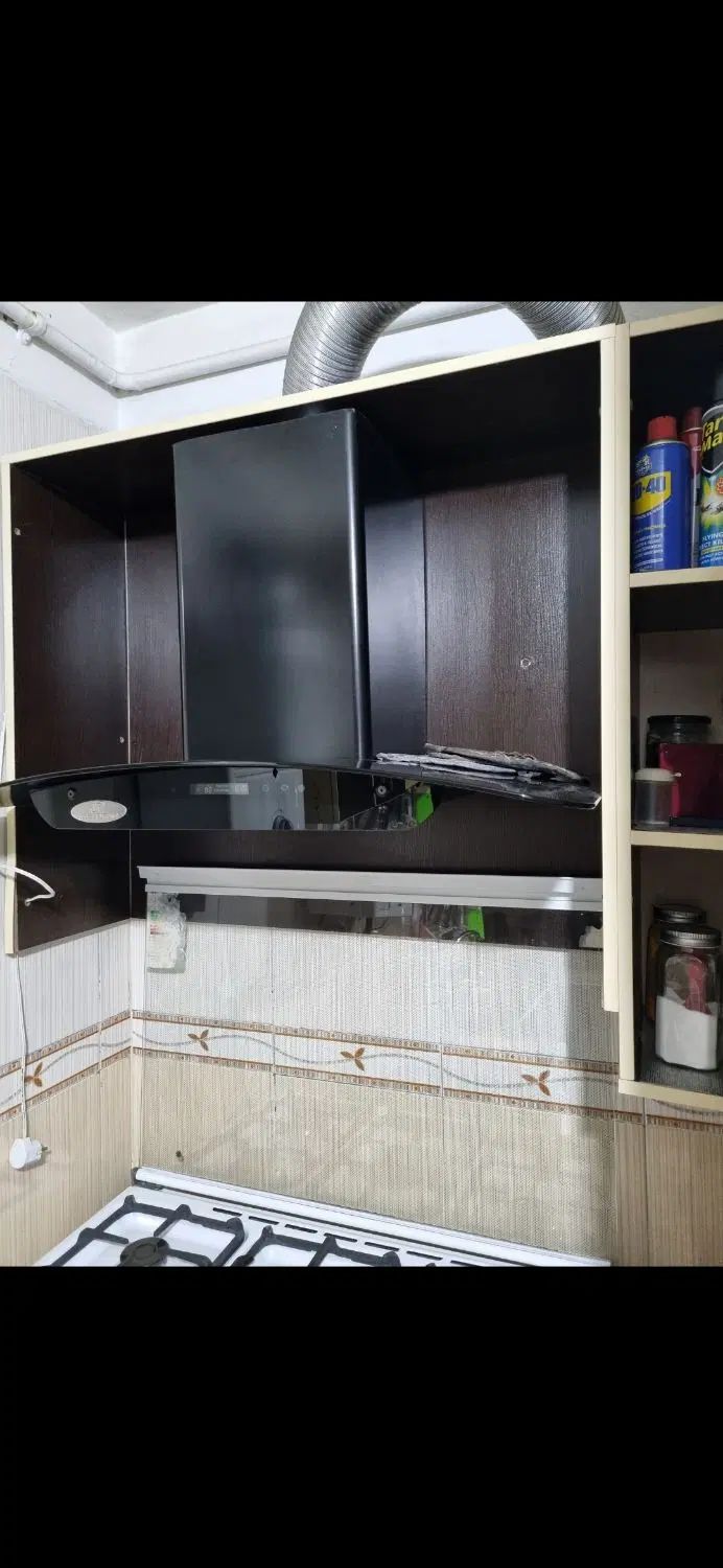 ۷ متر کابینت تمیز و سالم همراه با هود و سینگ|مصالح و تجهیزات ساختمان|سیرجان, |دیوار