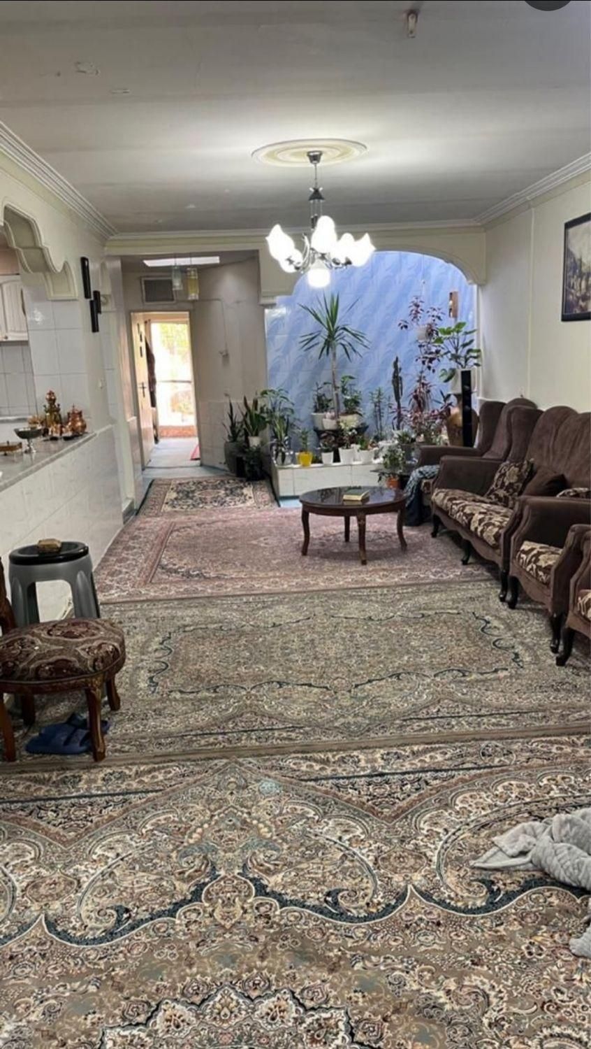 ۲۷۰متر ویلایی دربست.مناسب سکونت،مهد،تولیدی انبارو.|اجارهٔ خانه و ویلا|کرج, فاز ۴ مهرشهر|دیوار