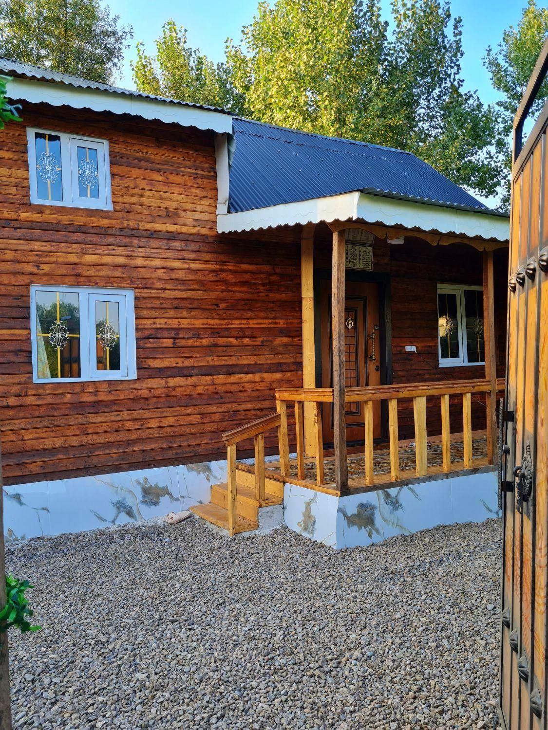 کلبه چوبی دوخوابه نزدیک رشت|اجارهٔ کوتاهمدت ویلا و باغ|رشت, بیجارپس|دیوار