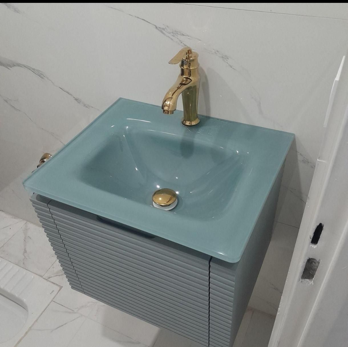 نصب شیرآلات ولوله کشی آب سرد وگرم|خدمات پیشه و مهارت|گرمدره, |دیوار