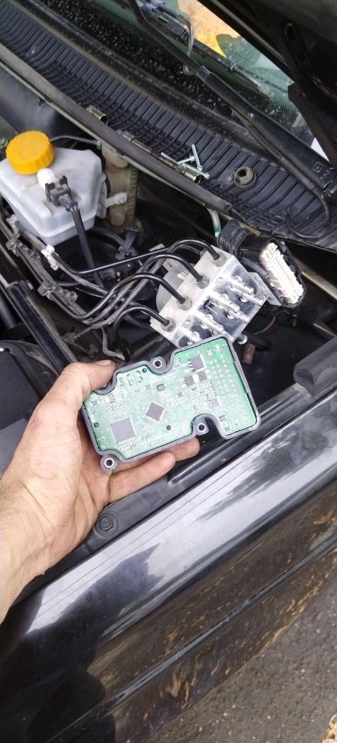 تعمیرات تخصصی ABS و بوستر ترمز|خدمات موتور و ماشین|رشت, هلال احمر|دیوار