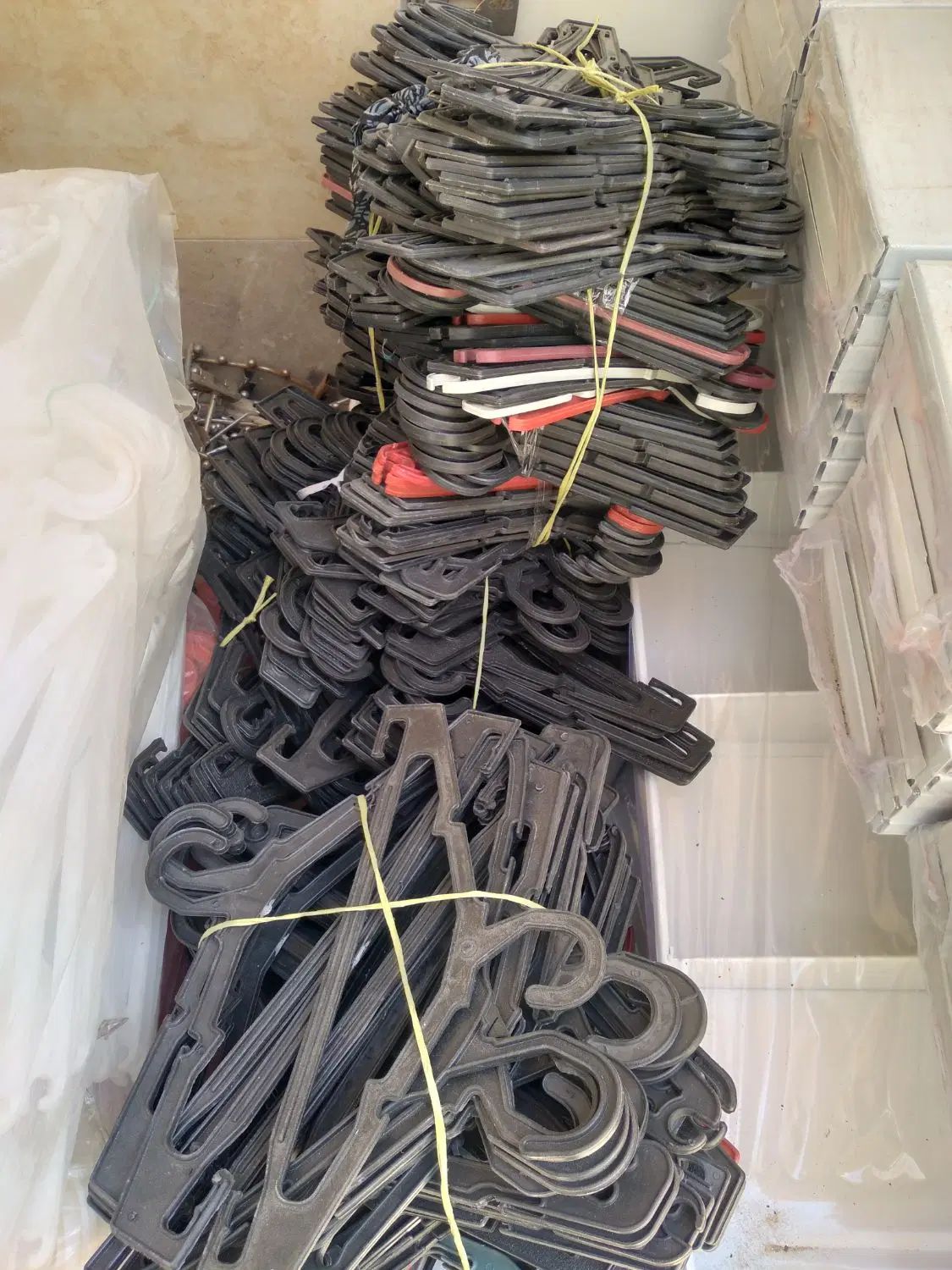 فروش چوب لباسی ورگال لباس درتربت جام|فروشگاه و مغازه|تربت جام, یحیی آباد|دیوار