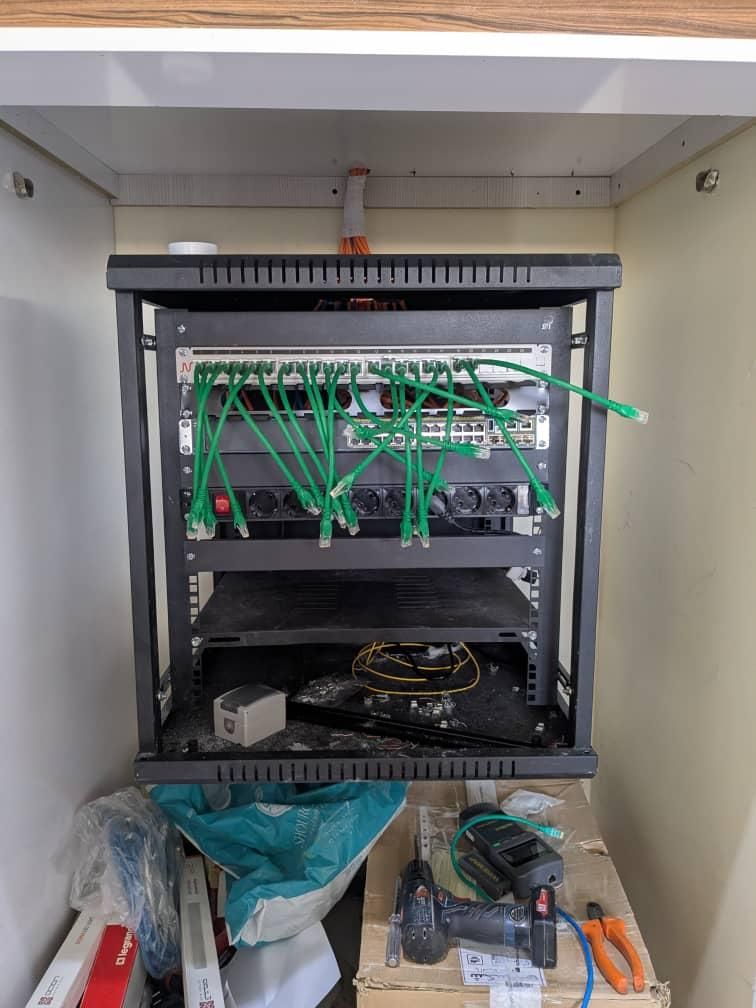 نصب دوربین مداربسته  دزدگیر اماکن  شبکه و VOIP|خدمات پیشه و مهارت|تیران, |دیوار