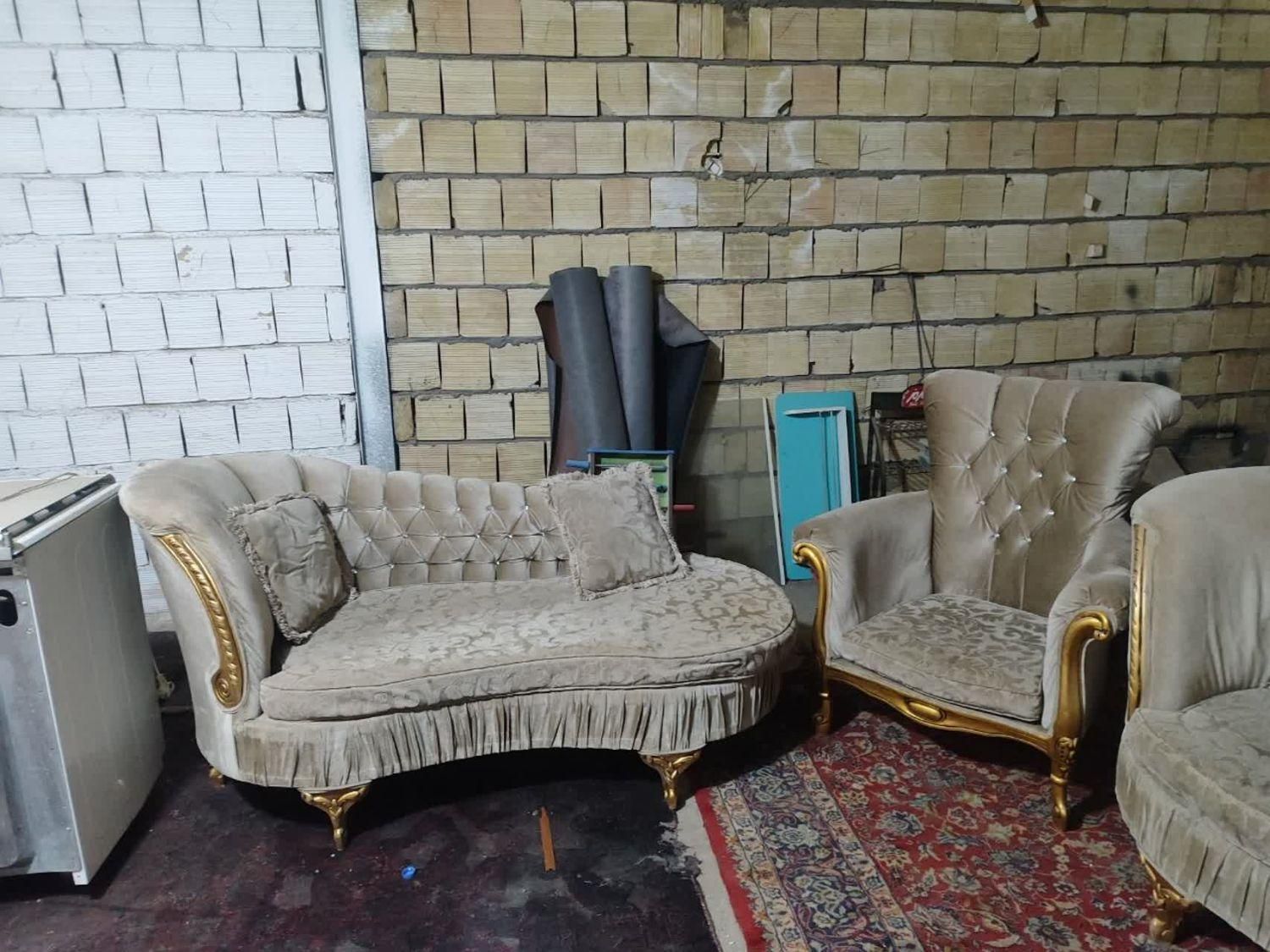 مبل کلاسیک|مبلمان خانگی و میز عسلی|قم, نیروگاه|دیوار