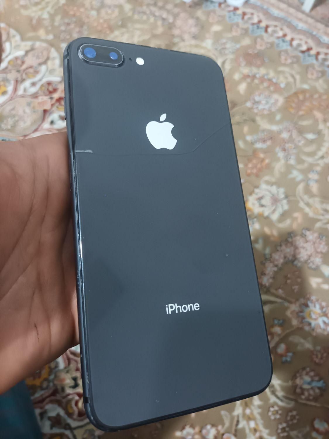 اپل iPhone 8 Plus با حافظهٔ ۶۴ گیگابایت|موبایل|کرج, کیانمهر|دیوار