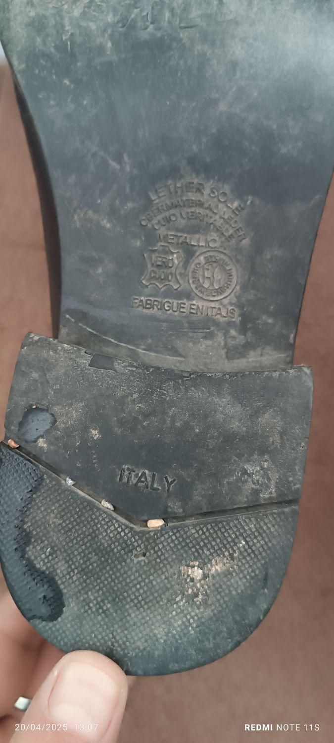 کفش چرم|کیف، کفش، کمربند|کبودرآهنگ, |دیوار