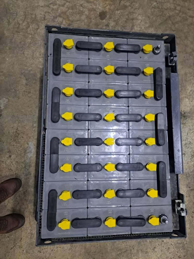 فروش انواع باطری لیفتراک استاکر ریچتراک|عمدهفروشی|اصفهان, ارداجی|دیوار