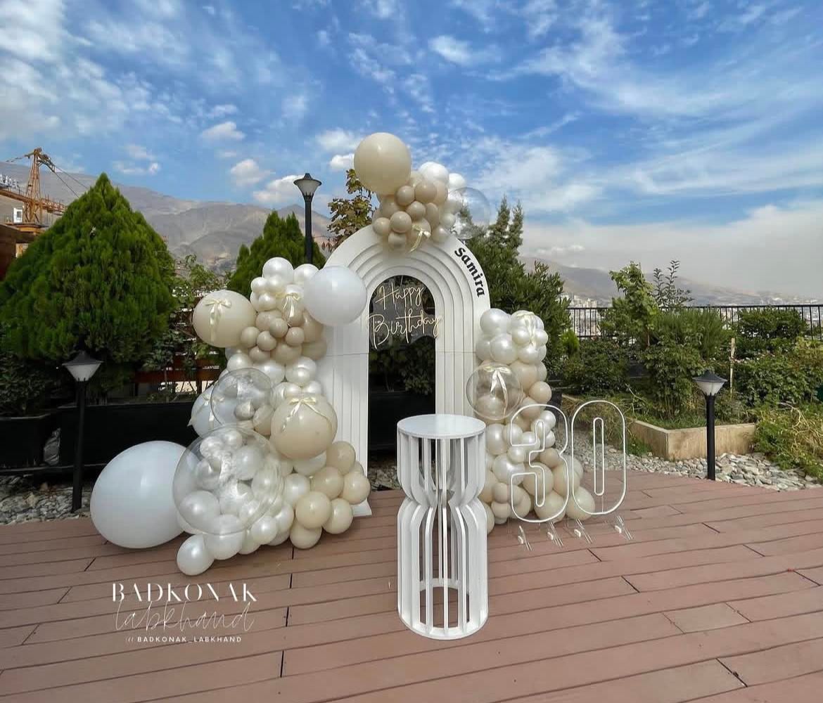 تم‌عروسک باربی سیندرلا مسی رونالدو بادکنک آرایی|اسباب‌‌بازی|اصفهان, ارغوانیه|دیوار