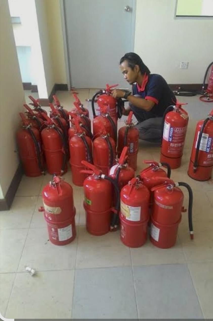 کار در کارگاه شارژ کپسول آتش نشانی بصورت تمام وقت|استخدام صنعتی، فنی، مهندسی|تبریز, |دیوار