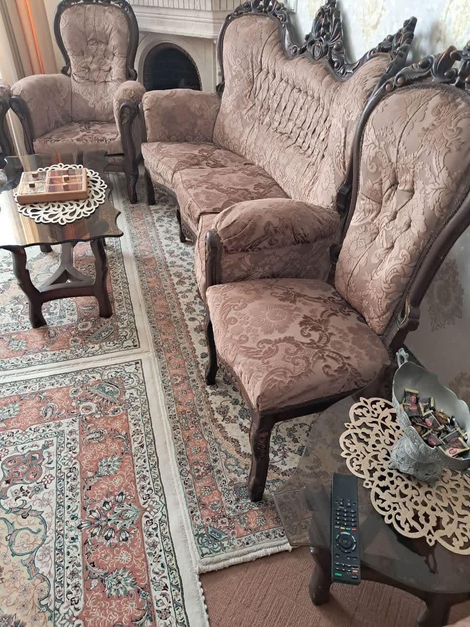 مبل ۹ نفرا کلاسیک|مبلمان خانگی و میز عسلی|آران و بیدگل, |دیوار