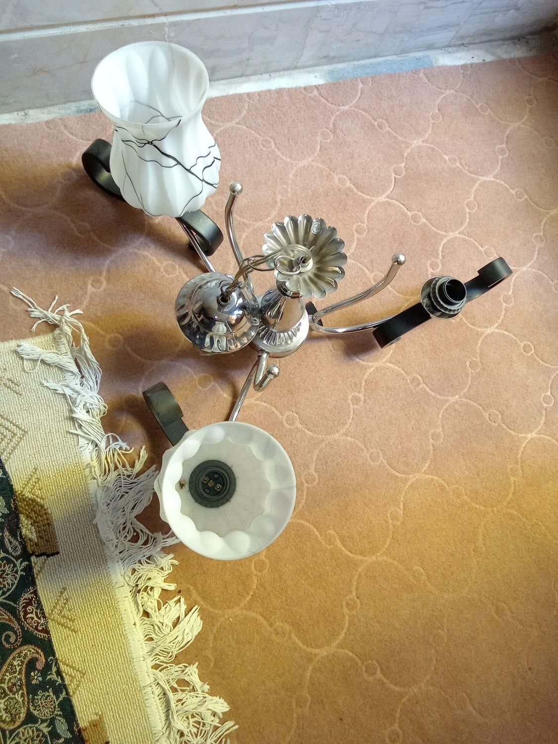 لوستر سه شاخه|لوستر و چراغ آویز|قم, تولید دارو و یخچال|دیوار