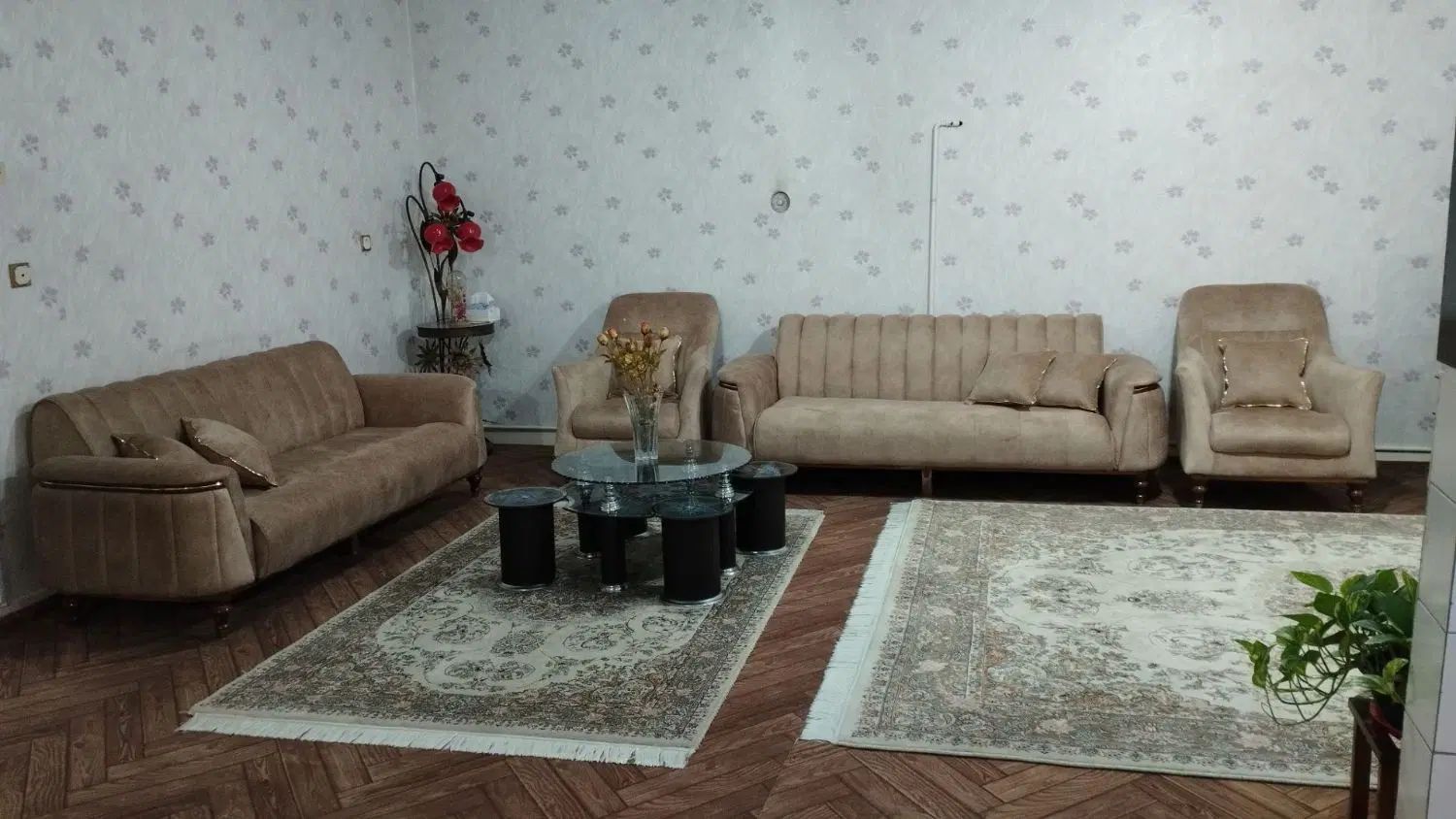 اجاره آپارتمان ۱۲۰ متر ۲ خوابه طبقه ۱ در کمال‌شهر|اجارهٔ آپارتمان|کرج, کمال‌شهر|دیوار