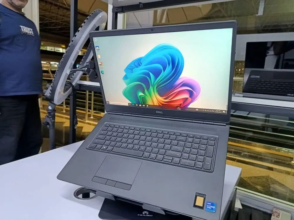 DELL Precision 7760 4k|رایانه همراه|تهران, میدان ولیعصر|دیوار