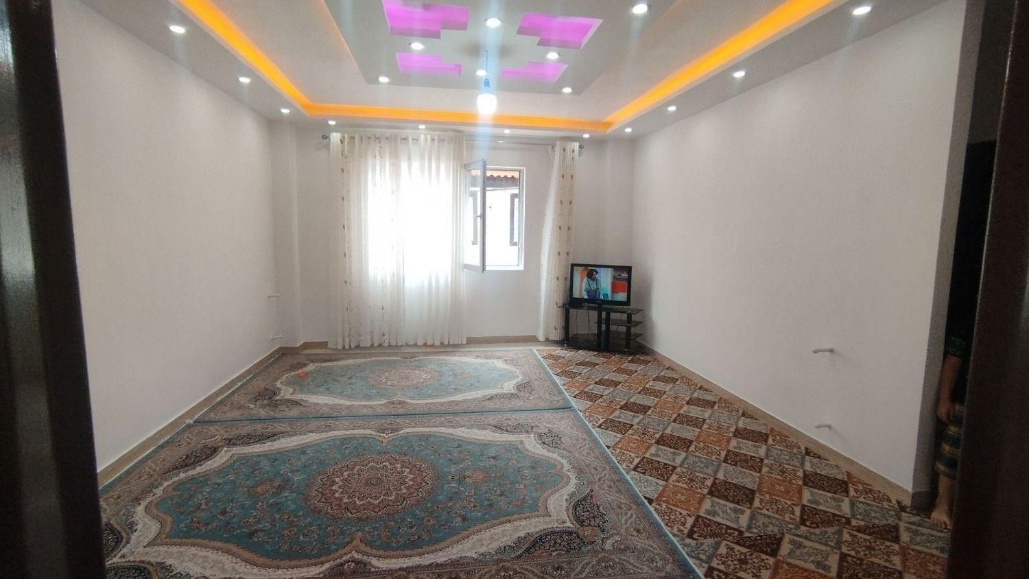 طبقه اول دو خوابه با پارکینگ/نزدیک بر اصلی خیابان|فروش آپارتمان|رشت, پاره بیجار|دیوار