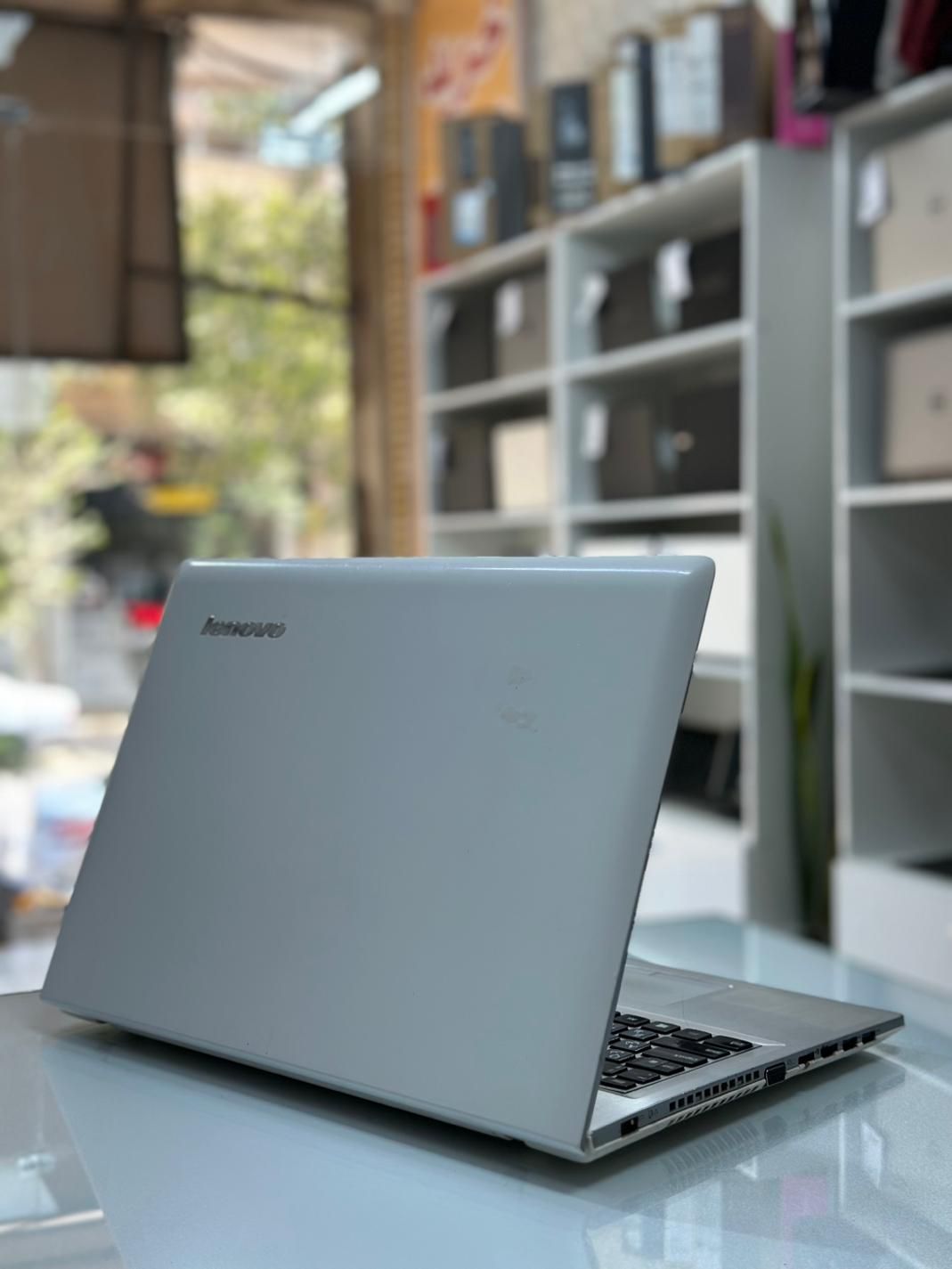 لپ تاپ ۴ گیگ گرافیک لنوو۱۶ گیگ رم i7(گارانتی کتبی)|رایانه همراه|کاشان, معلم|دیوار