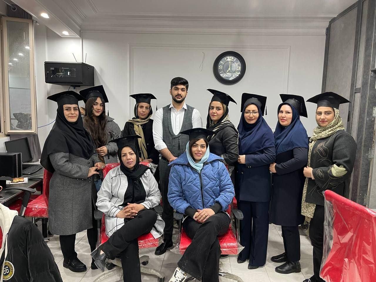 بیکار نمون حسابدارشو کسب درآمد کن تضمینی|استخدام اداری و مدیریت|پاکدشت, |دیوار