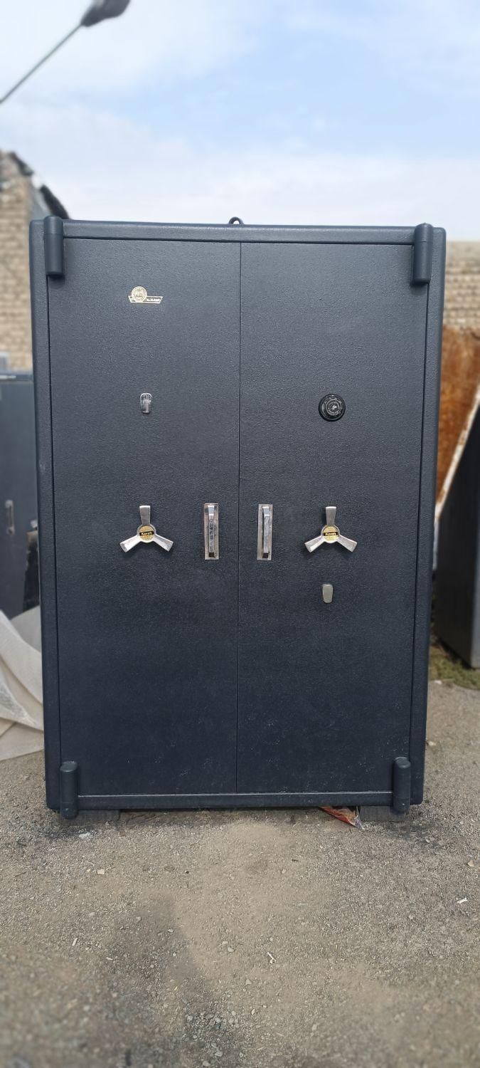 گاوصندوق بزرگ 2000BS کاوه گاو صندوق بانکی رمزUSA|ابزارآلات|تهران, نعمت‌آباد|دیوار