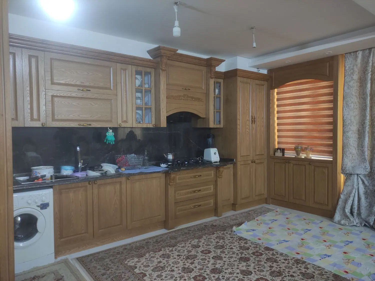 کارگر ساده جهت رنگ کاری ساختمان|استخدام معماری، عمران و ساختمانی|مشهد, سجاد شهر|دیوار