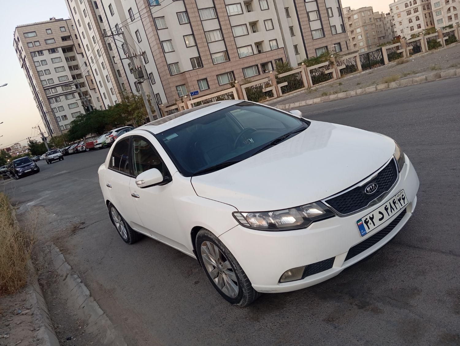کیا سراتو اتوماتیک 2000cc، مدل ۲۰۱۰ نقد و اقساط|خودرو سواری و وانت|مشهد, دانشجو|دیوار