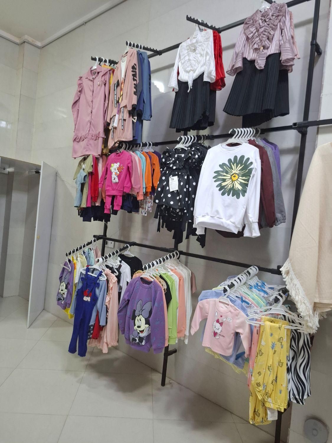 واگذاری اجناس داخل مغازه پوشاک|لباس|کرمان, |دیوار