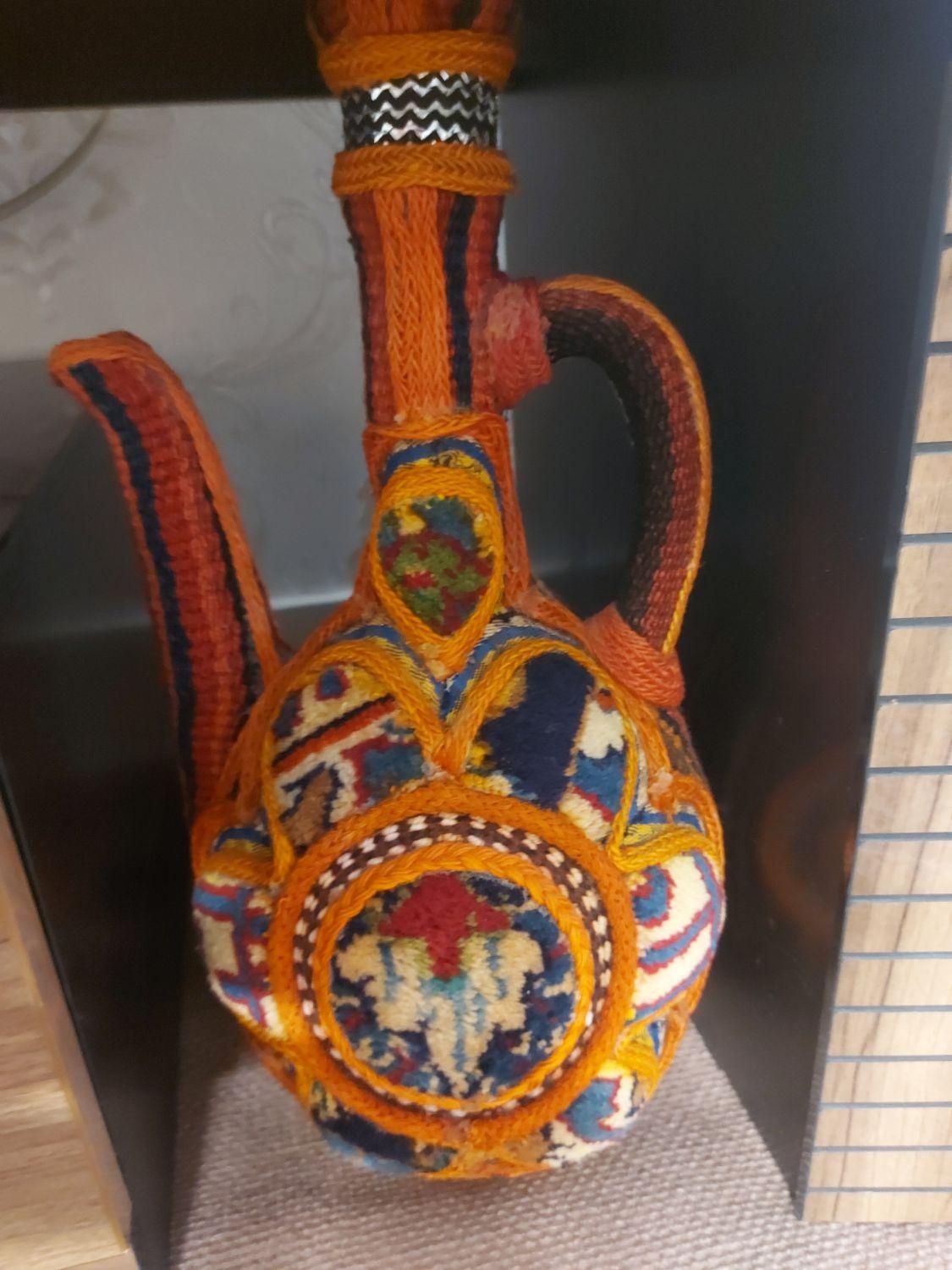 گلاب پاش یا پارچ سنتی گلیمی فرشی|صنایع دستی و سایر لوازم تزئینی|تهران, آذربایجان|دیوار