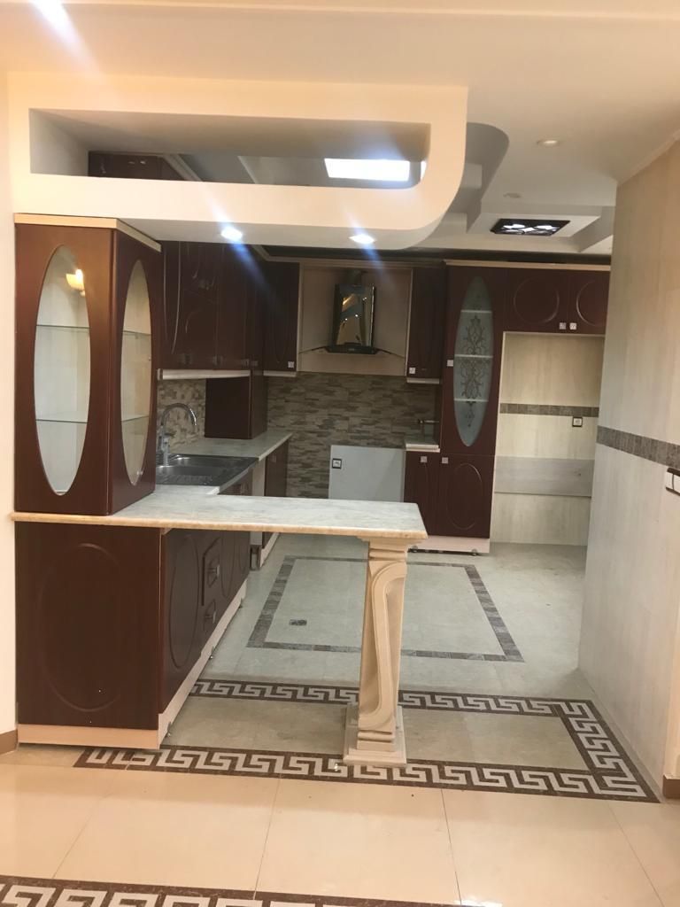 ۱۳۰ متر در خیابان خرم بسیار خوش نقشه|فروش آپارتمان|اراک, |دیوار