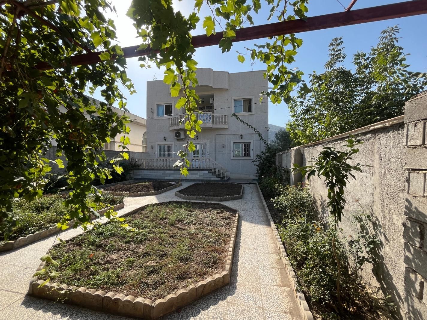 سوییت ویلایی خانواده به همراه باغ زیبا و امکانات|اجارهٔ کوتاه‌مدت آپارتمان و سوئیت|آزادشهر, |دیوار