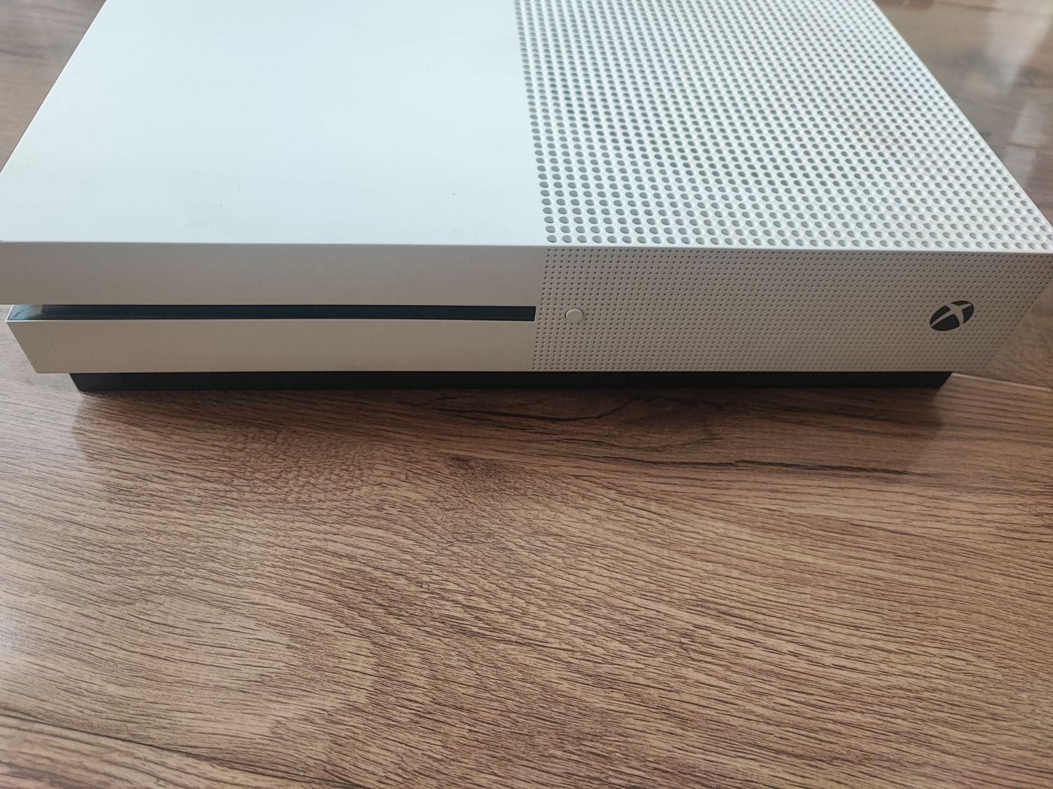 Xbox one s|کنسول، بازی ویدئویی و آنلاین|تهران, تهران‌نو|دیوار