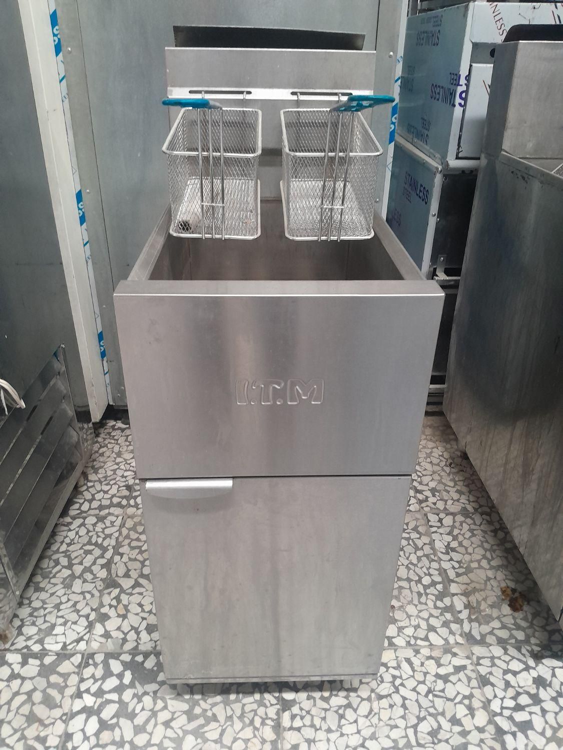 سرخ کن مبله طرح دین ایرانی و خارجی|کافی‌شاپ و رستوران|اصفهان, قهجاورستان|دیوار